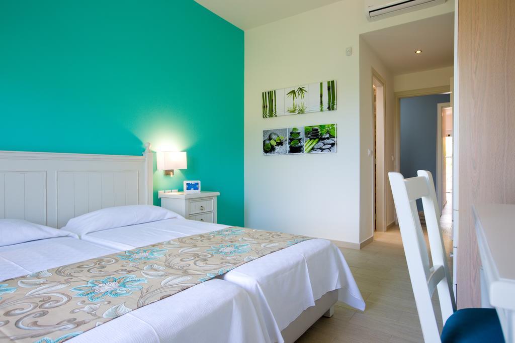 Alonia Villa, Refined Living With 50M2 Private Pool, By Thinkvilla Μελιδόνι Δωμάτιο φωτογραφία